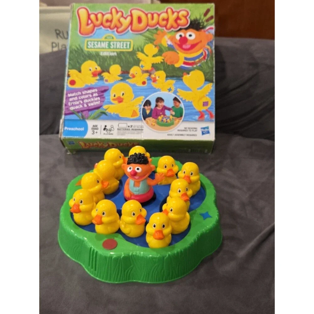 Hasbro Lucky Ducks Sesame Street Edition Board Game Complete Tested and Works